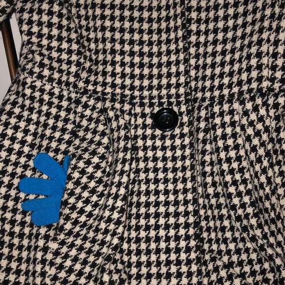 Ladies Houndstooth coat by Bitten - Picture 8 of 8